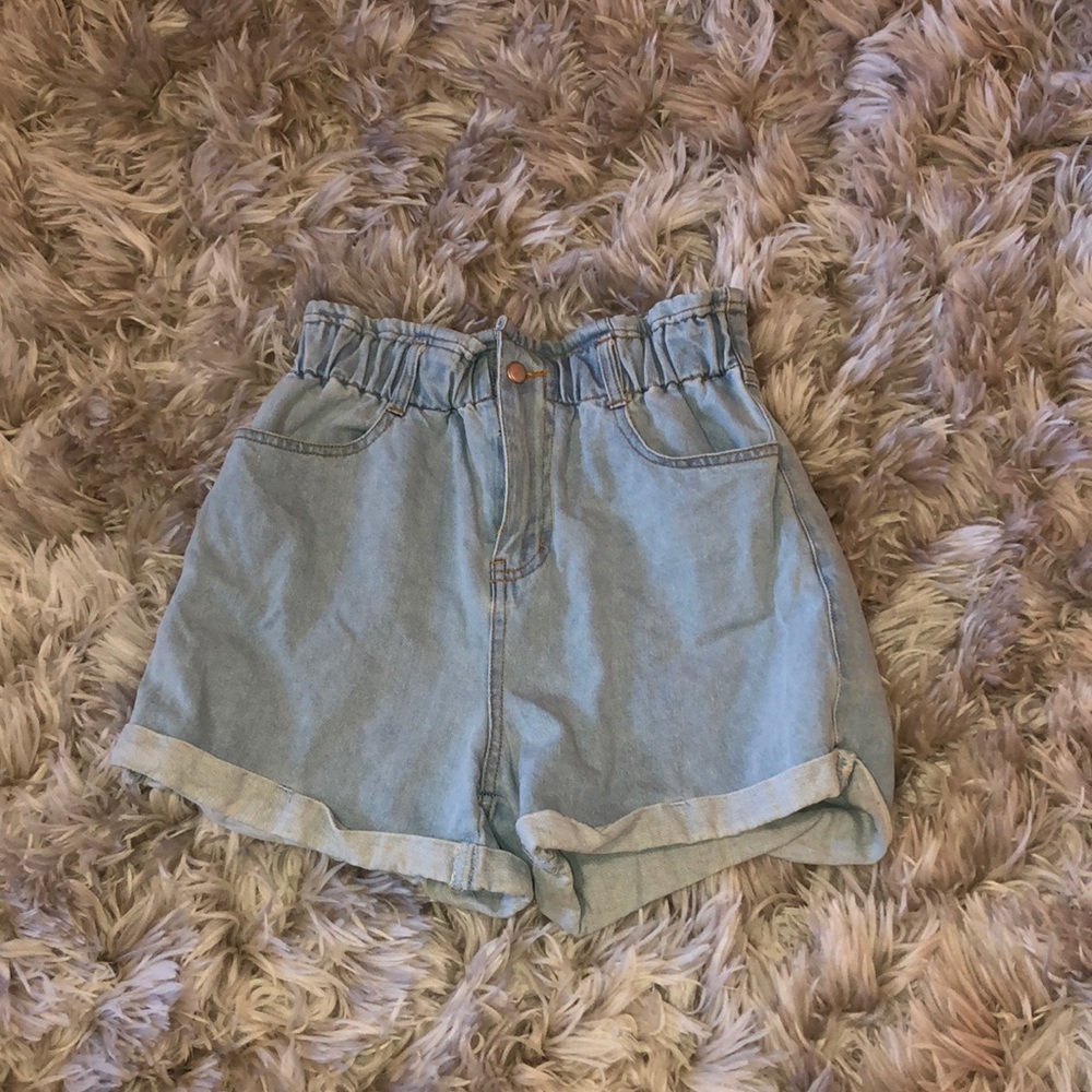 Boutique High-waisted shorts